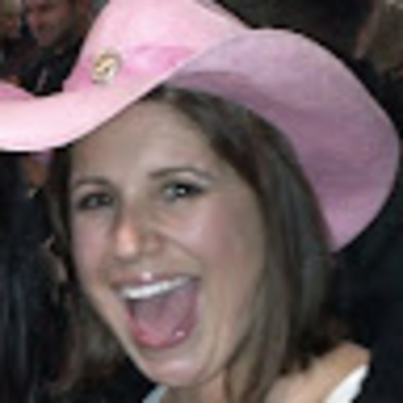 Meet your Posher, Aldina - Picture 1 of 1